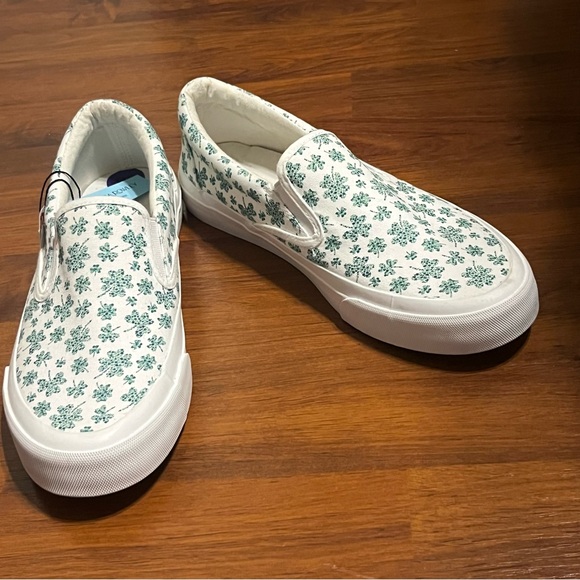 NWT Cynthia Rowley Shamrock Shoes-St. Patrick’s Day Sz 8.5 - Picture 2 of 4